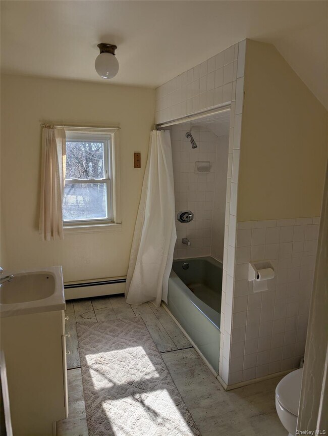 Building Photo - 21 Maloney Ln