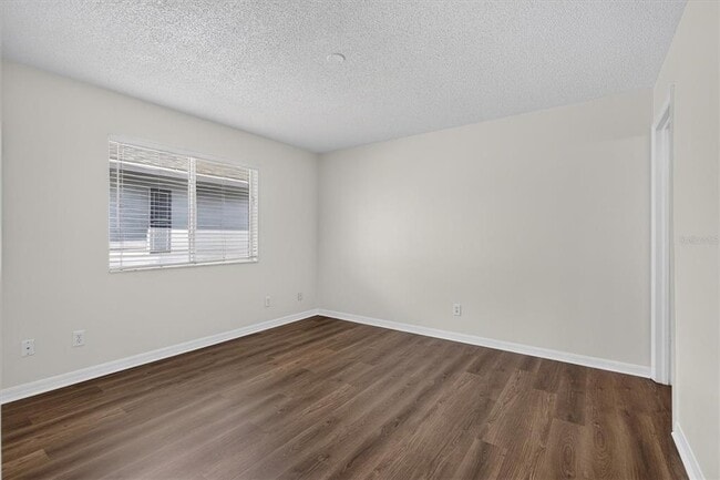 Building Photo - 4110 Waterside Island Ct