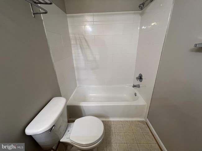 Building Photo - 18023 Calabar Dr