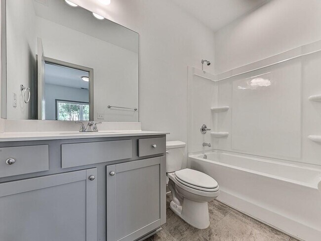 Building Photo - 419 Stovall Pl