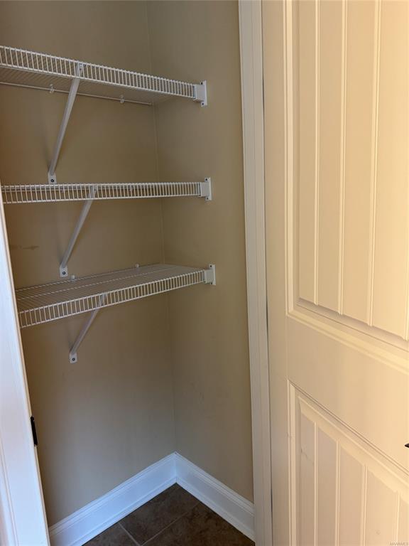 Building Photo - 436 Sydney Dr N