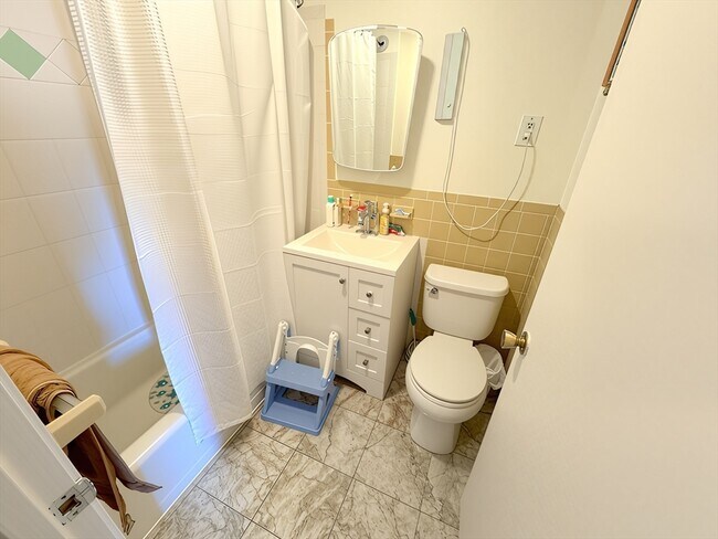 Building Photo - 33 Lodgen Ct
