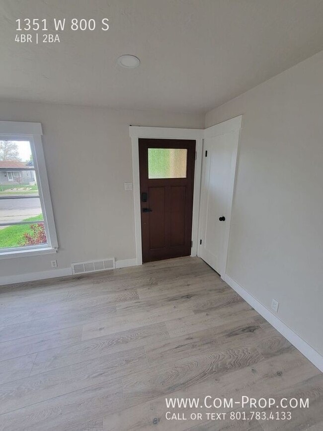 Building Photo - 1351 W 800 S