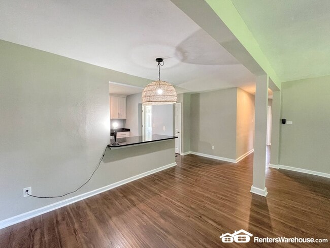 Building Photo - 3308 Hornsea Rd
