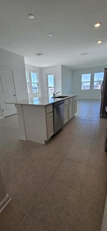 Building Photo - 548 Hart Ln