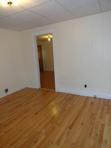 Building Photo - 1 Maxwell St