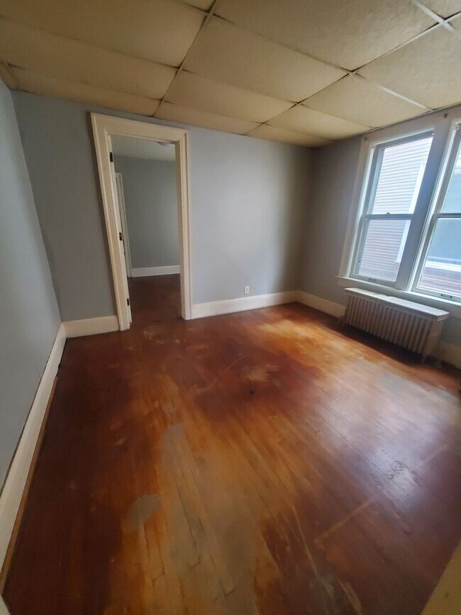 Building Photo - 2922-2924 W Juneau Ave. - 3 Unit