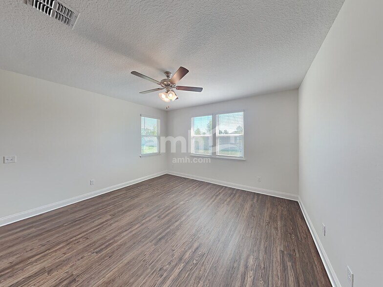 Building Photo - 34 Carlitos Way