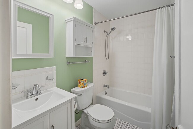 Building Photo - Spacious 3-Bedroom, 2-Bath Home for Rent in Urbana