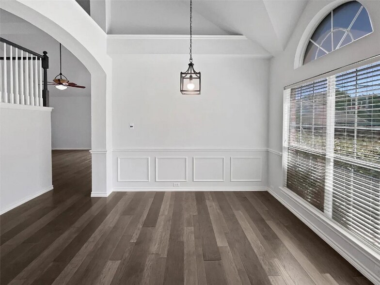 Building Photo - 1621 Cattail Creek Dr