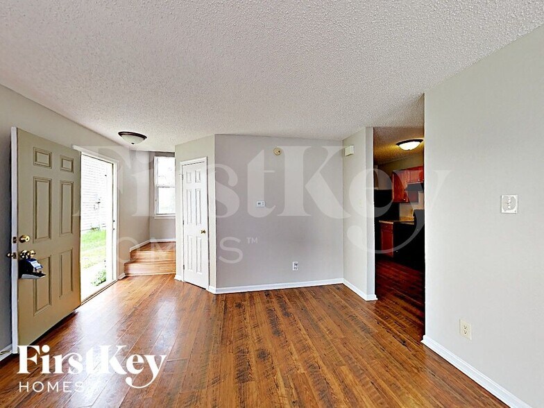 Building Photo - 6646 Kinnerton Dr