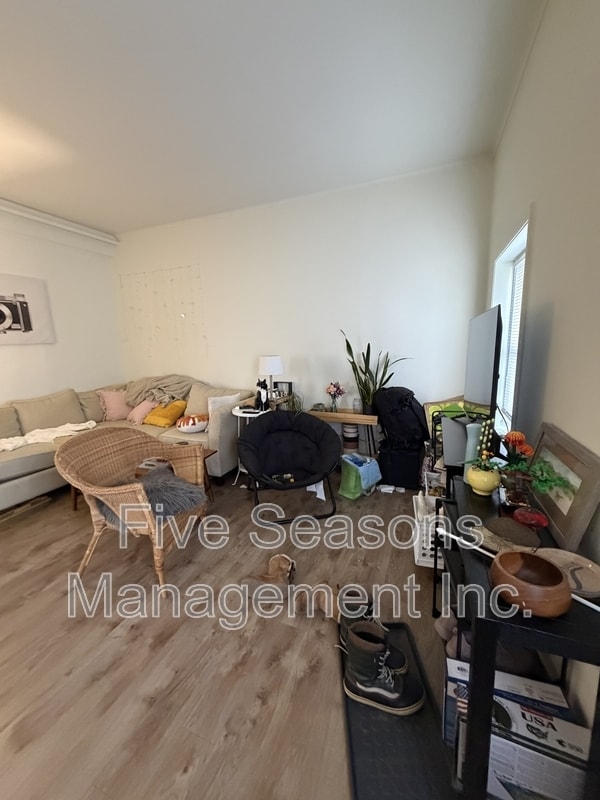 Building Photo - 194 North St