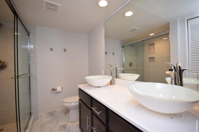Building Photo - 501 SW 11th Pl