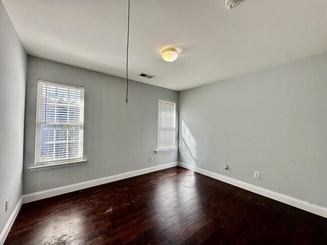 Building Photo - 11119 Amherst Glen Dr