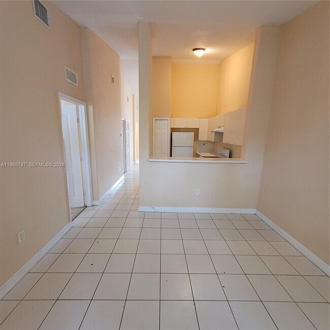 Building Photo - 1663 SE 27th Dr