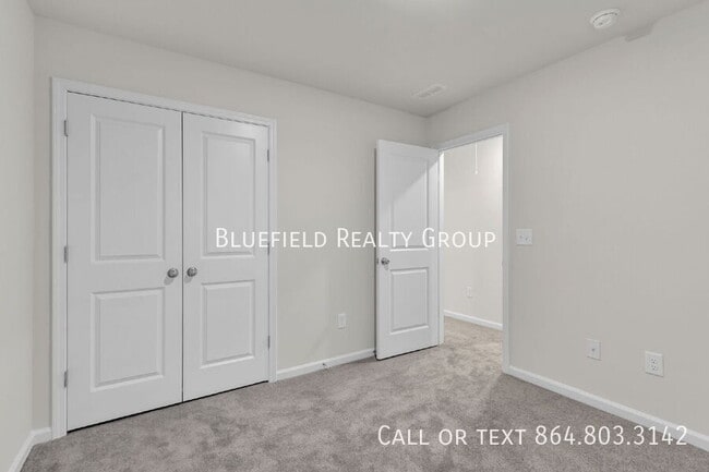Building Photo - 808 Harper St