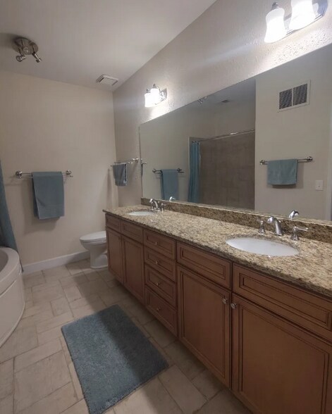 Building Photo - 3071 Lenox Rd NE