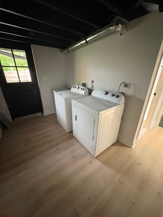 Building Photo - Now Available! Beautiful Baltimore Home – Schedule Your Tour Today