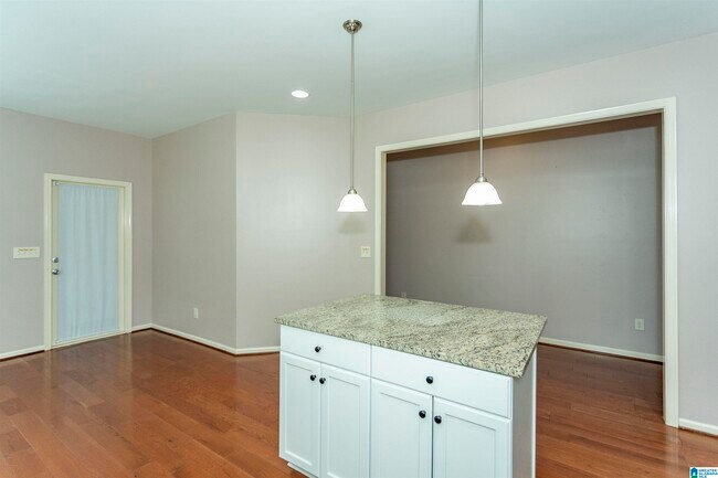 Building Photo - 4350 Sierra Dr