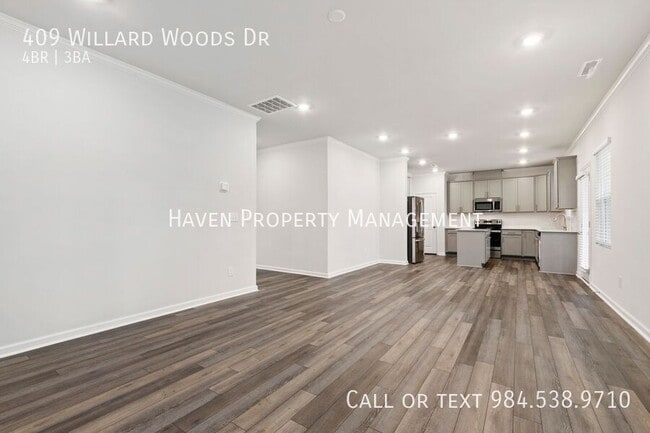 Building Photo - 409 Willard Wds Dr