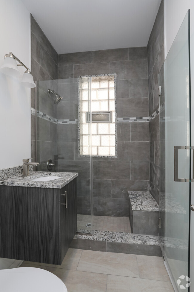 2 BR, 1 BA - Bathroom - Dorchester Court Apartments