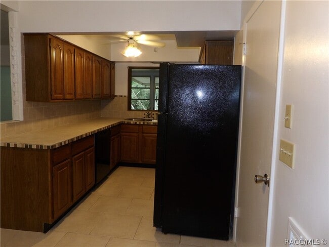 Building Photo - 3492 S Highlands Ave