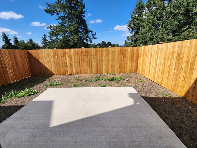 Building Photo - 1011 Peach Rd