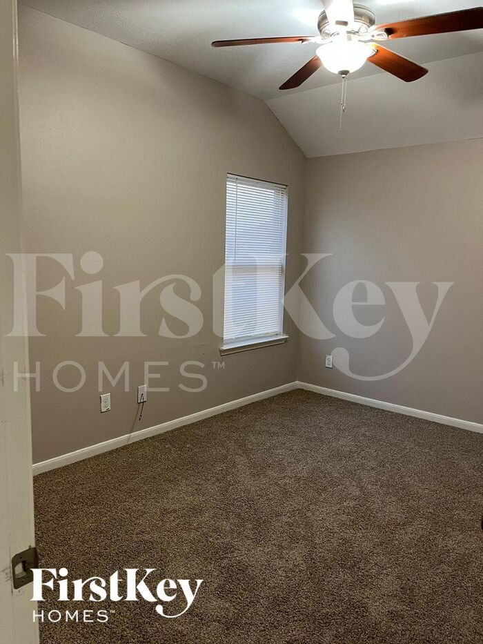 Building Photo - 19035 Walbrook Meadows Ln