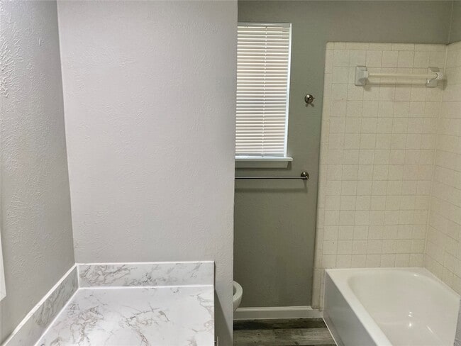 Building Photo - 5300 Jason Dr