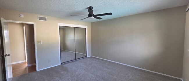 Building Photo - 4-Bed, 2.5-Bath House w/2-Car Garage & Pool
