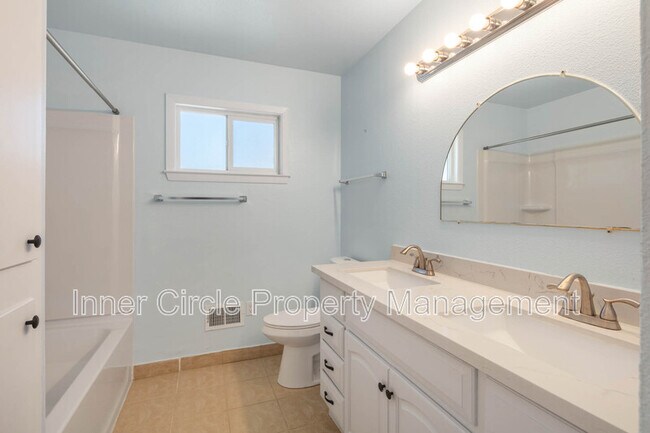 Building Photo - 2225 Mt Whitney Dr
