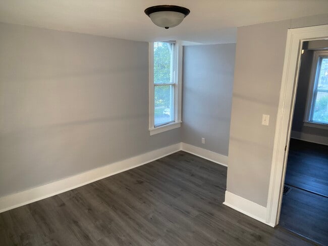 Building Photo - 834 4th St NW