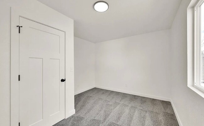 Building Photo - 4650 W 3100 S