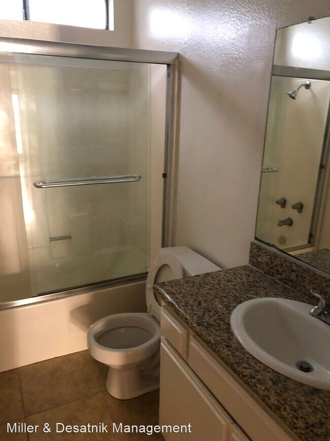 Building Photo - 11806 Mayfield Ave