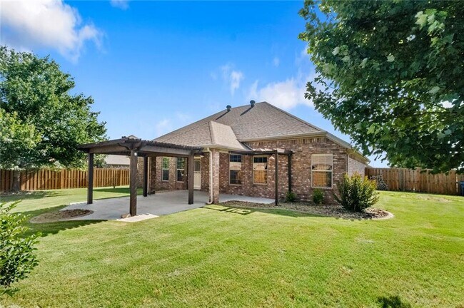 Building Photo - 2506 SW Glenn Ridge Rd