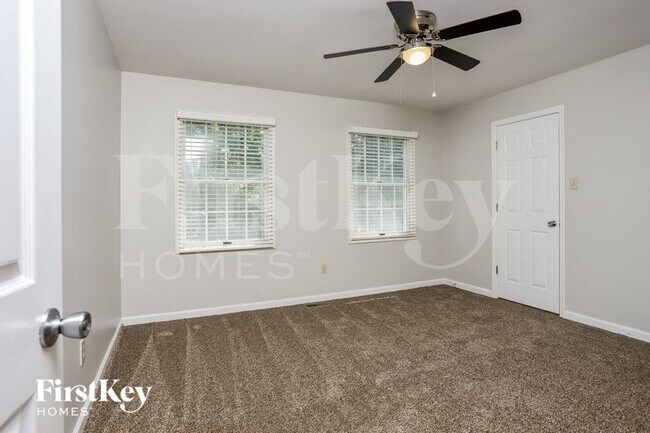 Building Photo - 16030 Surfview Ct