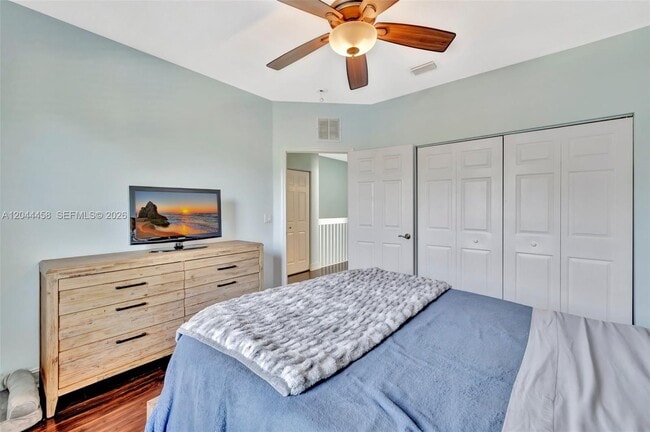 Building Photo - 853 SW 11th Ct