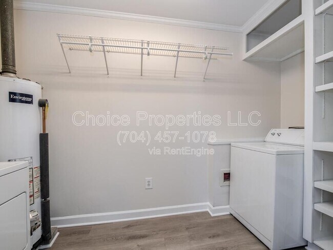 Building Photo - 8358 Knights Bridge Rd