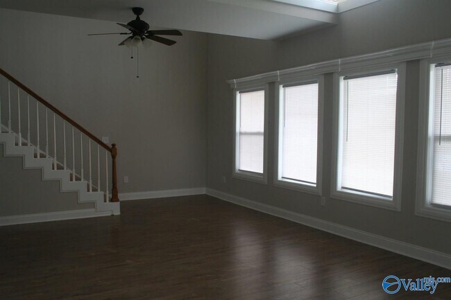 Building Photo - 5361 Bay Village Dr