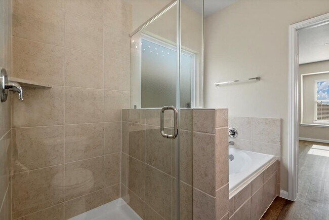 Building Photo - 5639 Brooklyn Rose Dr