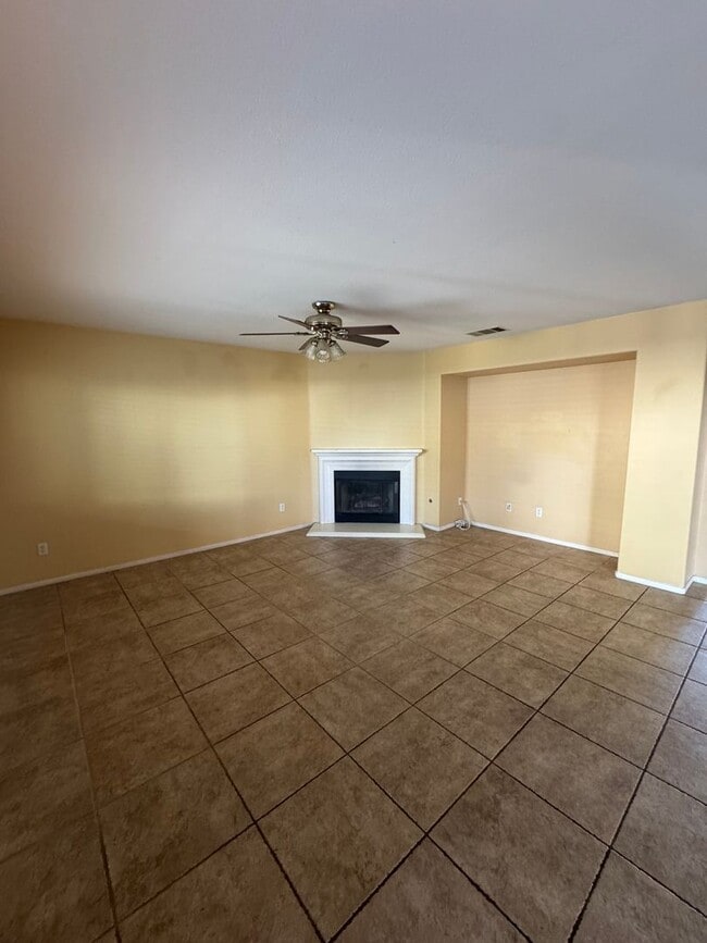 Building Photo - Welcome to Your New Home In Winchester