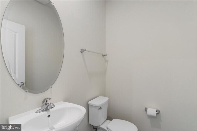 Building Photo - 76 Stafford Pl