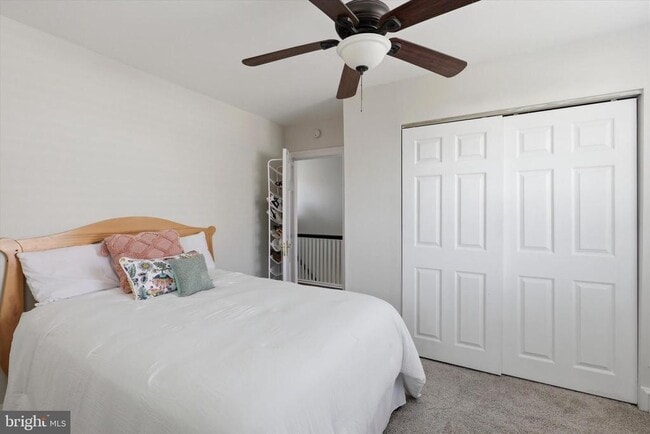 Building Photo - 1637 Locust St