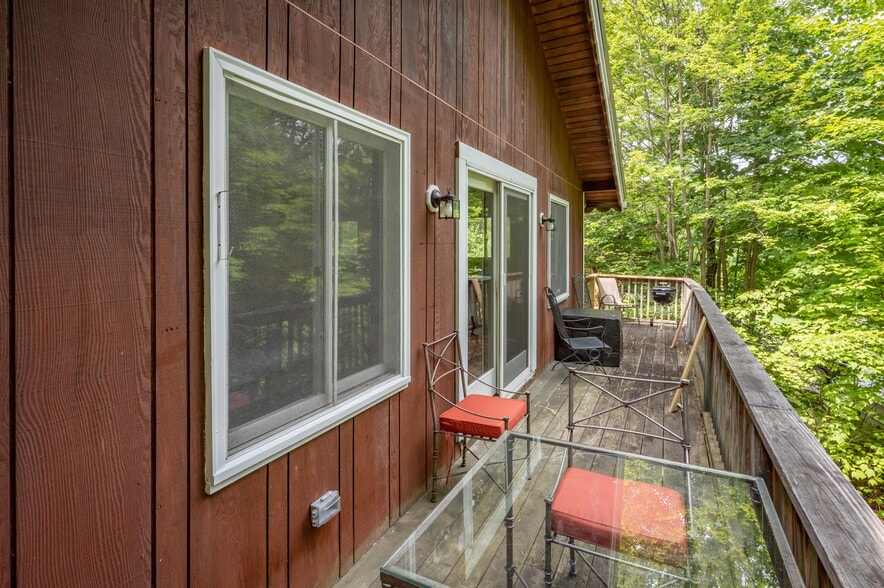 Building Photo - 51 White Birch Dr