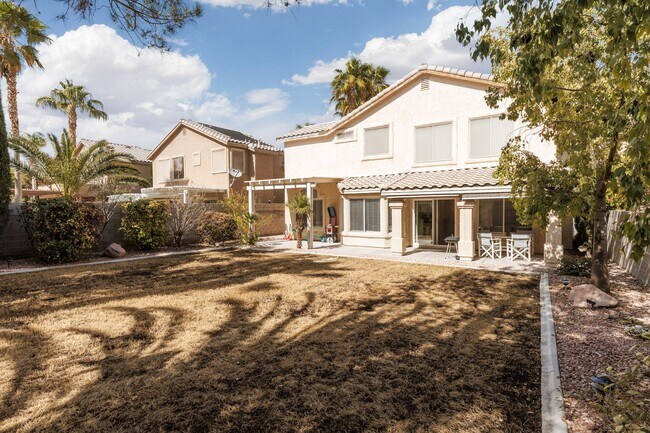 Building Photo - Good sized Summerlin home with large backyard