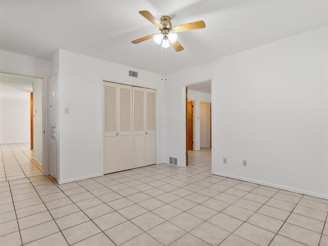 Building Photo - 4804 South Dr