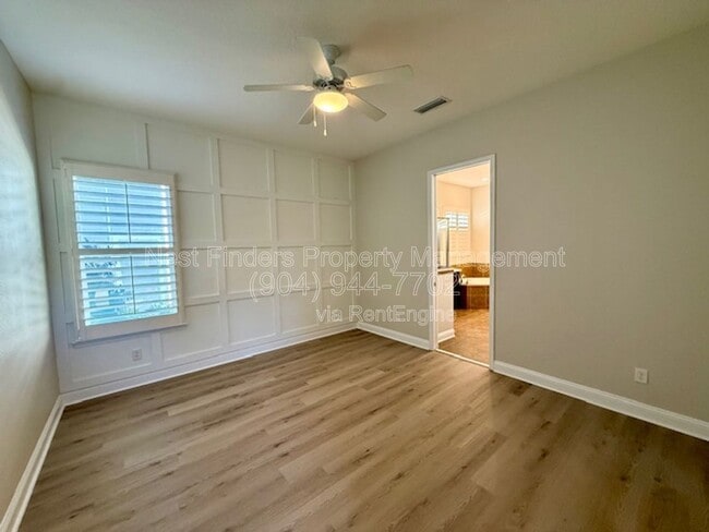 Building Photo - 628 Town Plaza Ave