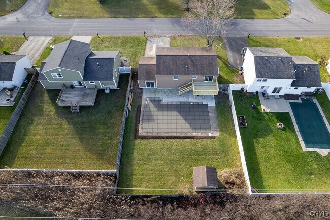 Building Photo - 7789 New Hope E