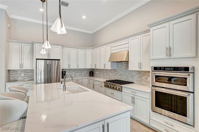 Building Photo - 9574 Everglades Dr