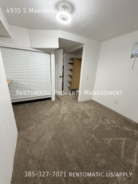 Building Photo - 4935 Marianna Dr